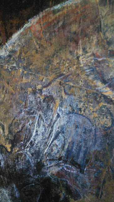 Détail d'une épaule du Pisteur. Repérage d'un éléphant et autres dessins symbolisant la grotte de Lascaux